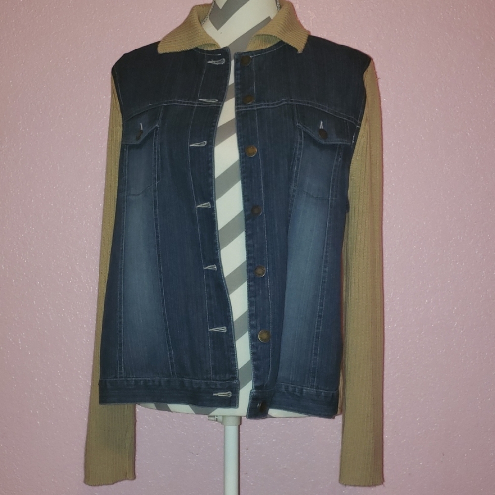 😍😍 NWOT BLUE JEAN JACKET